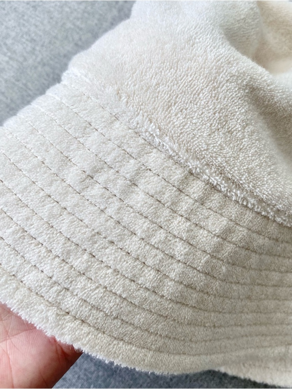 Aritzia wilfred free terry bucket hat - Picture 3 of 6